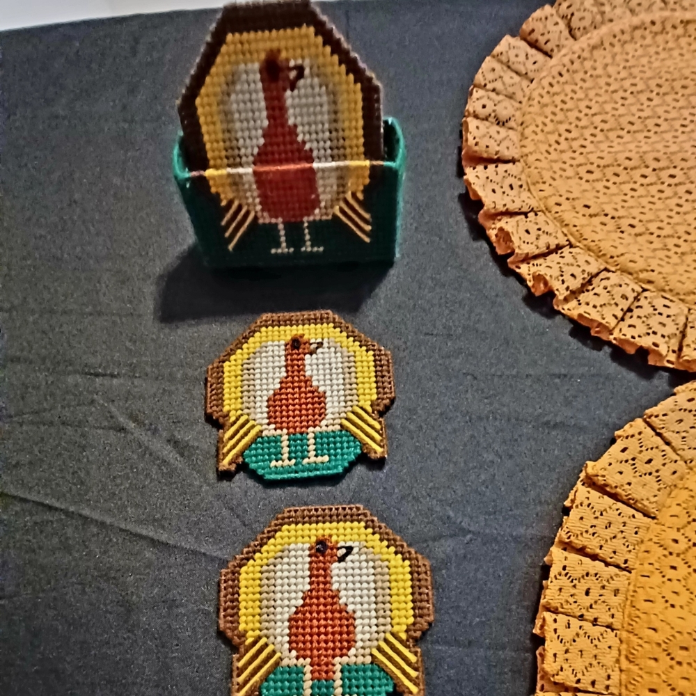 Bohemian THANKSGIVING STOREHOUSE PLACEMATS (4) ORANGE LACE 15" ROUND New - Picture 5 of 7
